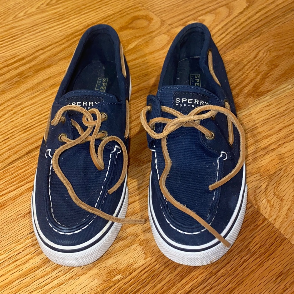 Sperrys slide on